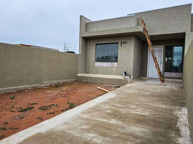 Casa Nova de Frente Para a Rua no Costeira