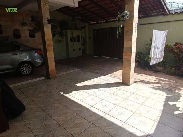 Casa com 6 quartos à venda na Balneario, --, Ressaca, Contagem por R$ 880.000