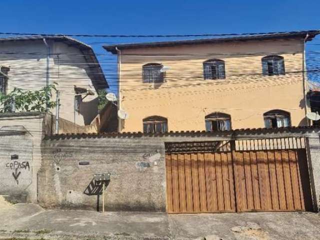 Casa com 3 quartos à venda na Floriano Peixoto, --, Nacional, Contagem por R$ 450.000