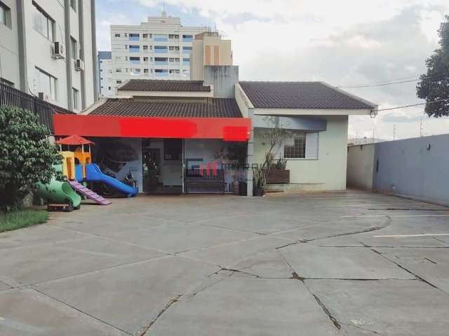 Casa comercial à venda - R$. 1.380.000,00, com 08 vagas estacionamento e 05 salas, próxima ZERÃO, M