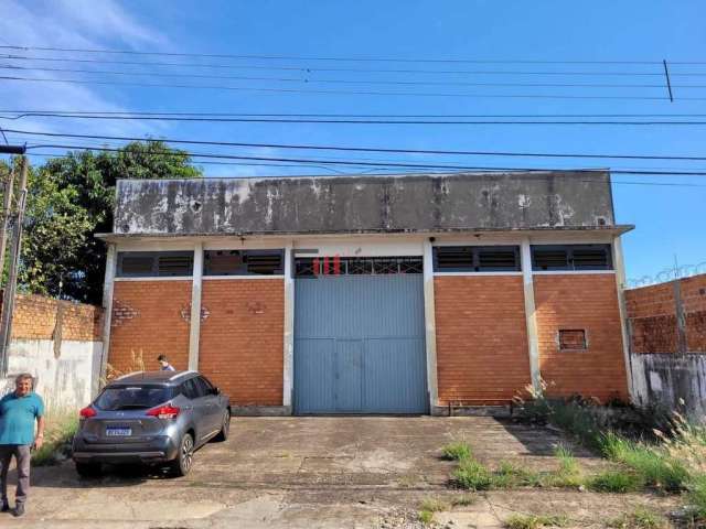 Galpão/Barracão à venda, 367m2, muito próximo  da avenida Brasília, em Zona Industrial