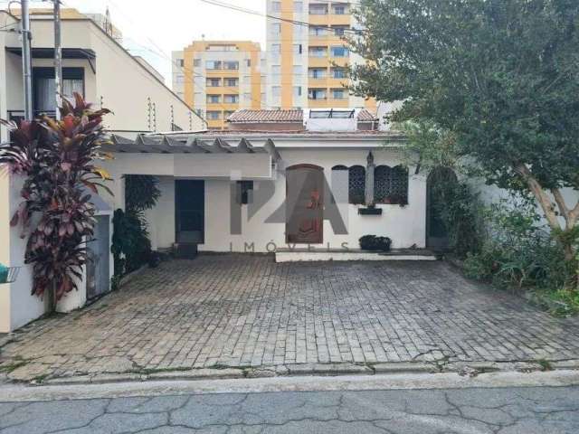 Casa térrea com 3 dormitórios, 3 banheiros e 3 vagas – Parque Continental.