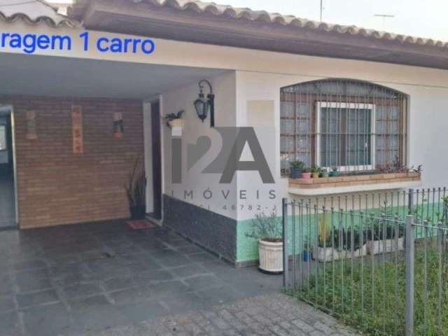 Casa térrea com 3 dormitórios, 3 banheiros e 3 vagas - Parque Continental