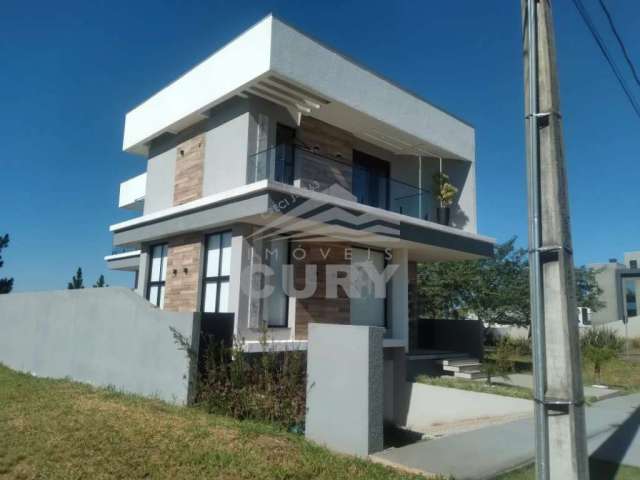 Triplex em Condominio Fechado