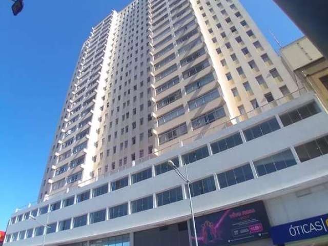 Apartamento com 3 dormitórios no Centro