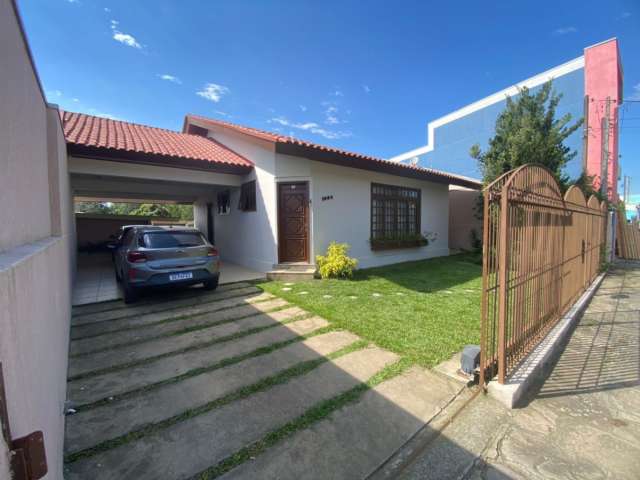 Casa à venda no Centro da Lapa  com 3 quartos