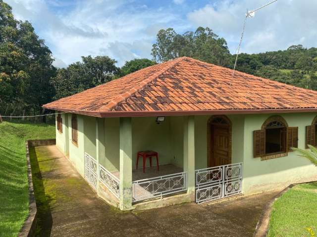 Vende-se lindo sitio em Conselheiro Lafaiete