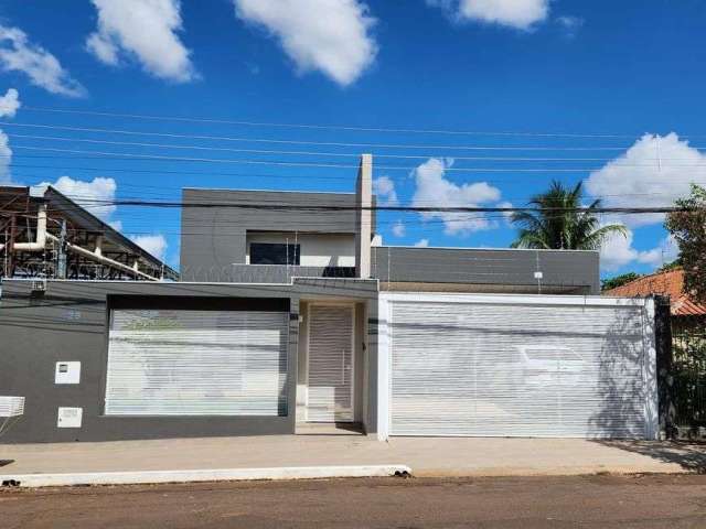 Sobrado Inovador com Planejados e 3 Quartos - Bairro Amambaí