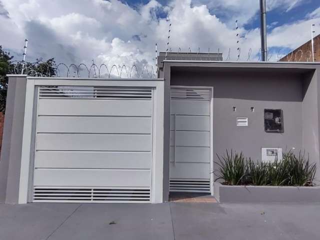 Nova Lima Casa em ótima localização com 2 quartos e espaço de terreno