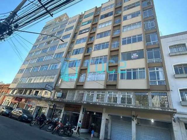 Apartamento com 3 dormitórios à venda, 72 m² por R$ 299.000,00 - Centro - Juiz de Fora/MG