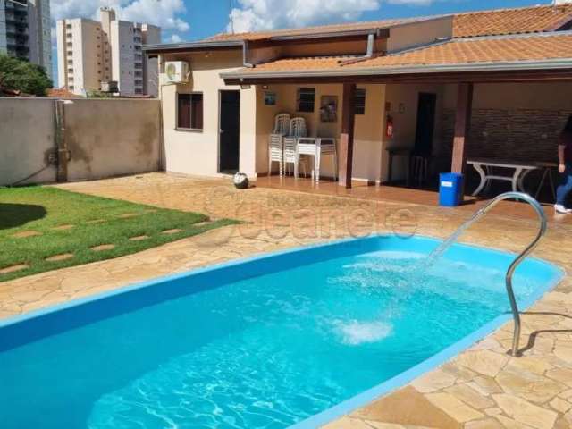 Oportunidade edícula com piscina e suíte aceita financiamento  480 mil