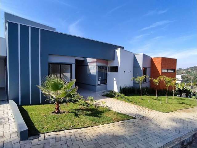 Linda casa no Condomínio Spina Ville - 4 quartos, 3 suítes - R$1.680.000,00