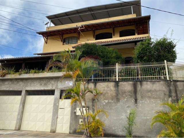 Casa com 4 quartos à venda, 200 m² por R$ 489.990 - Santa Luzia - Juiz de Fora/MG