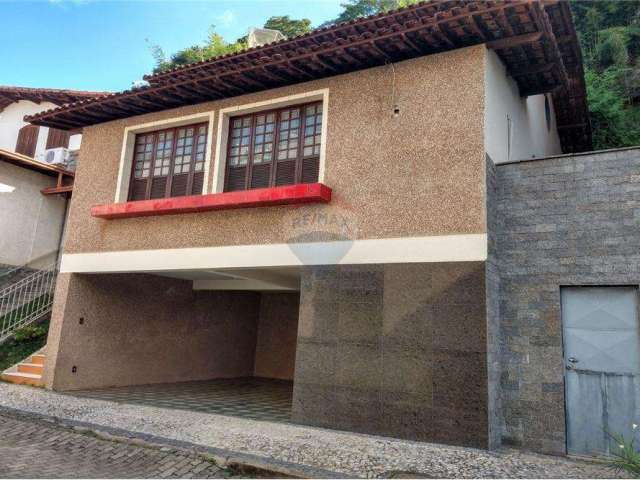 Casa à venda c/ 3 quartos - rua Marechal Deodoro