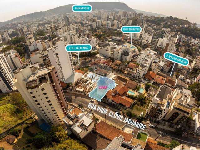 Casa em Localização Nobre no Bom Pastor - Juiz de Fora Ideal para Investidores e Construtores!