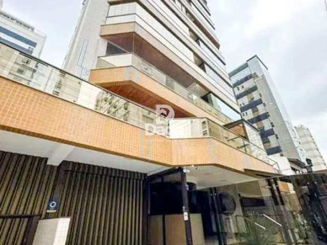 Apartamento C/ 3 suítes e 2 Vagas próximo a beira mar norte