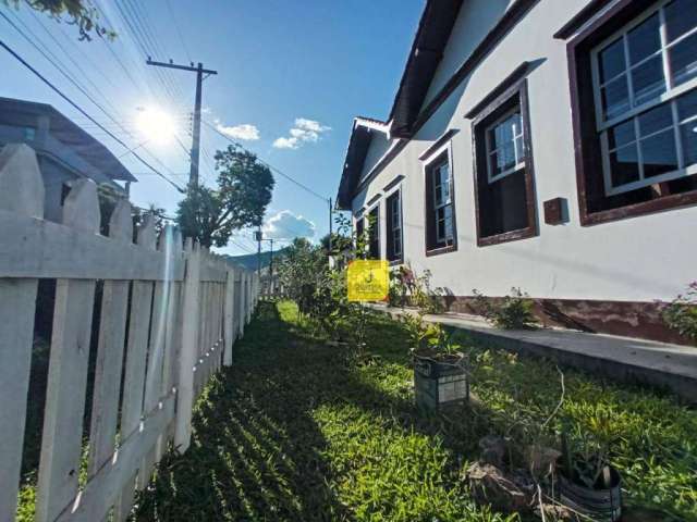 Casa com 4 dormitórios à venda, 215 m² por R$ 580.000,00 - Centro - Piau/MG