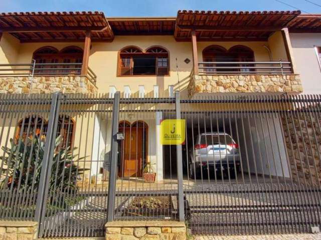 Casa com 4 dormitórios à venda, 400 m² por R$ 1.500.000,00 - Quintas das Avenidas - Juiz de Fora/MG