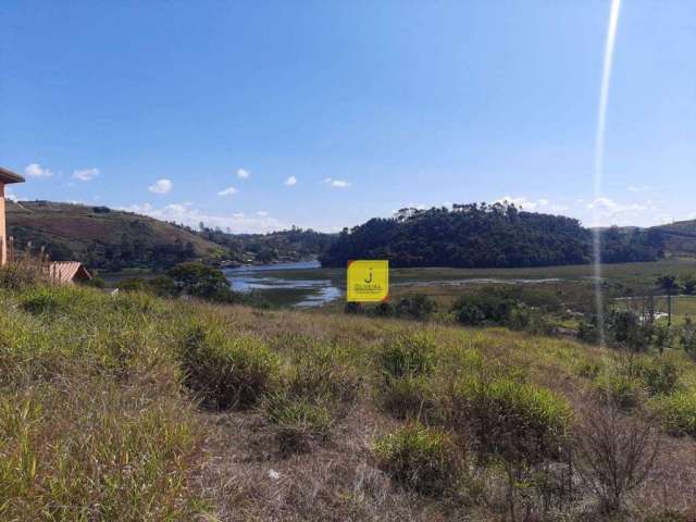 Belo terreno em aclive com vista para represa.