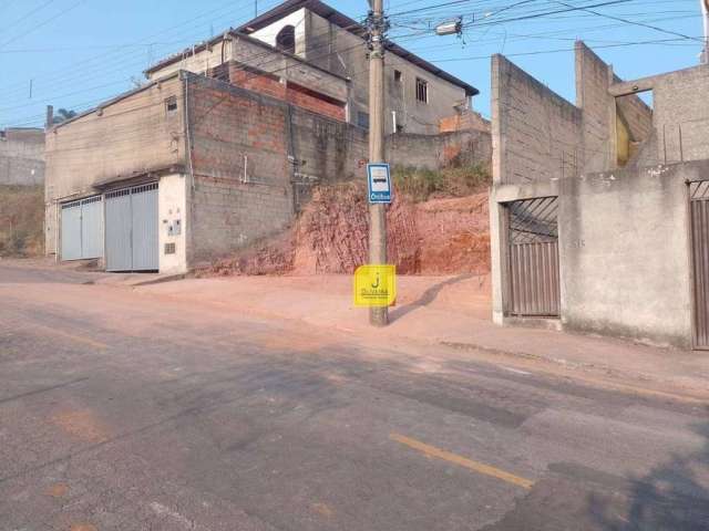 Excelente terreno com 300 m² à venda no Nova Benfica.