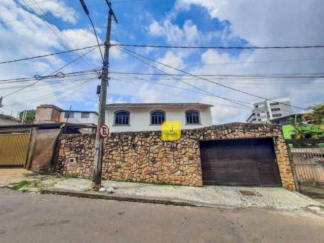 Casa para alugar, 263 m² por R$ 3.615,38/mês - São Pedro - Juiz de Fora/MG