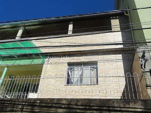 Casa duplex com quintal l à venda, Santa Cecília, Juiz de Fora - .