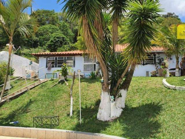 Excelnte Chácara Rural, com casa de 5 quartos, Piscina, e energia da Cemig, no Condomínio Ribeirão do Carmo, em Valadares.