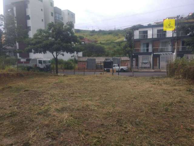 Terreno plano com 683m² no Recanto da Mata - com projeto aprovado