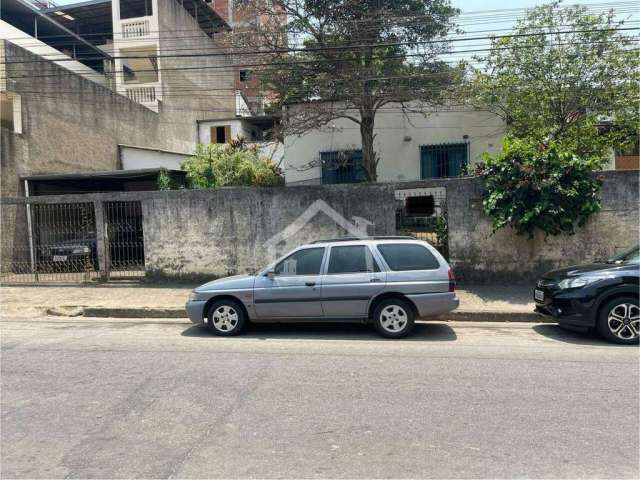 Casa à venda, 3 quartos, 3 vagas, Iguaçu - Ipatinga/MG