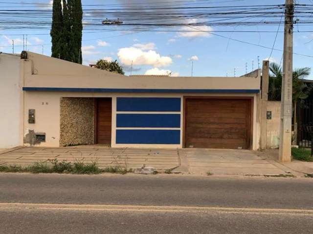 Casa para Locação em Vitória da Conquista, Boa Vista, 3 dormitórios, 3 suítes, 4 banheiros, 2 vagas