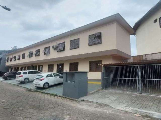 Apartamento 2 dormitórios no Saguaçu