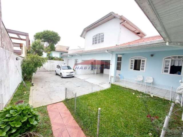 Linda casa localizada no bairro Cajuru-Curitiba=PR