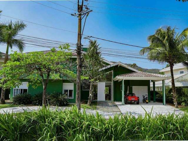 Casa de Alto Padrão no Condomínio Costa Verde Tabatinga – Elegância e Vista para o Golfe