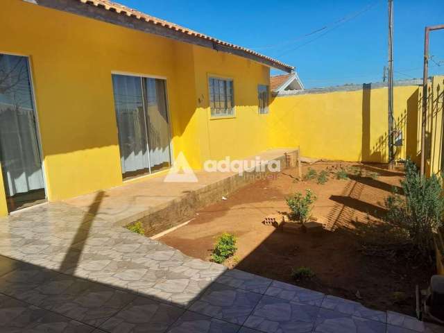 Casa à Venda no NÚCLEO SANTA PAULA. Com 2 quartos (sendo um deles uma suíte), 2 banheiros, 2 vagas