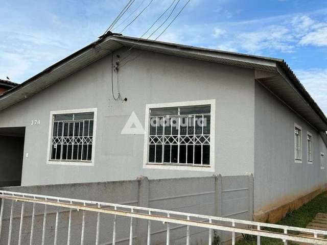 Casa à venda, no bairro Orfãs, contendo 3 quartos, em Ponta Grossa, PR