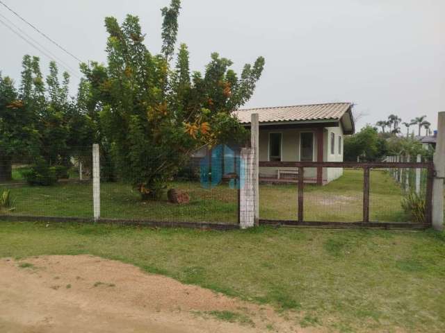 Casa Próxima a Surfland, Praias do Rosa e Ouvidor e Todo Comércio Local, Ressacada | Garopaba - SC