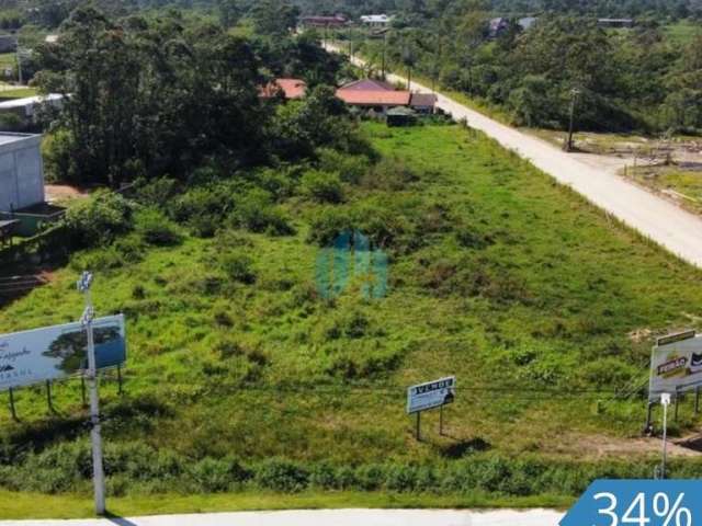 Amplo Terreno de Esquina, Comercial e Industrial, à Beira da Marginal da BR - 101!