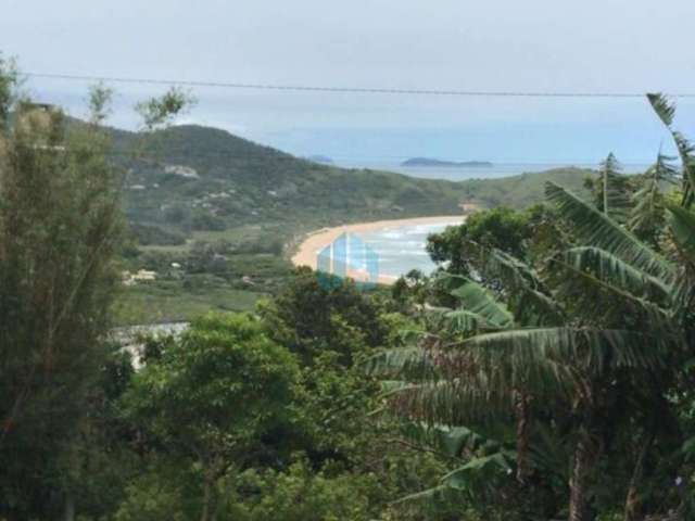 Terreno com Linda Vista, Localizado na Praia do Silveira, em Garopaba!