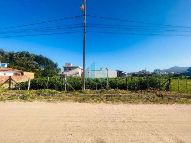 Ótimo Terreno Localizado no Bairro Areias de Palhocinha, em Garopaba, a 4 km da Praia Central!