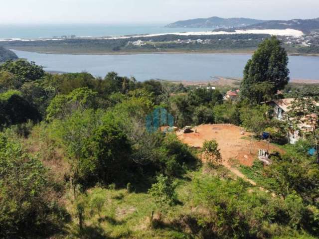 Amplo Terreno com Linda Vista p/ Mar e Lagoa, em Garopaba!