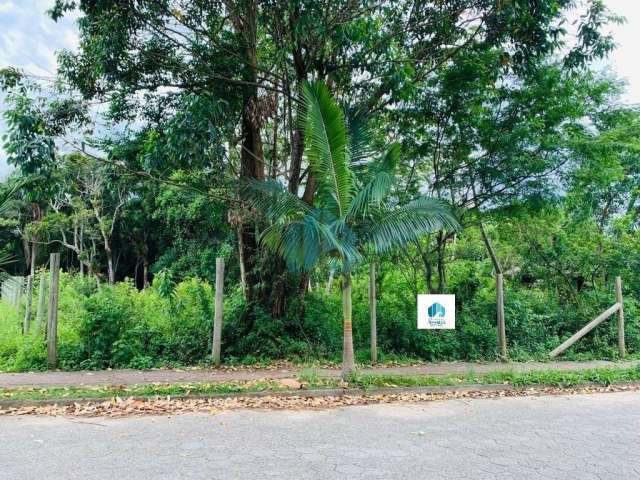 Ótimo Terreno Localizado a 1,5 km da Praia da Barra, Bairro Encantada, em Garopaba!