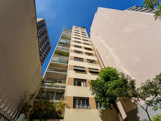 Apartamento de 244 m2 na Santa Cecília.