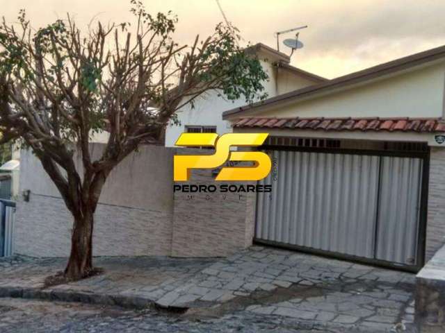 Casa com 3 quartos à venda na Rua Evaldo Wanderley, Tambauzinho, João Pessoa, 180 m2 por R$ 400.000