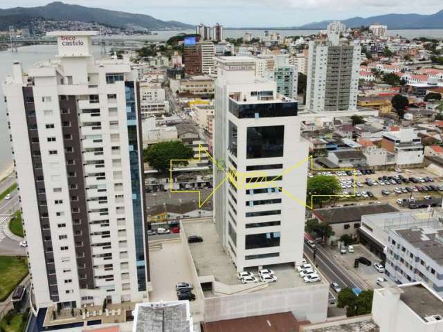 Sala Comercial em Florianópolis: Vista para Ilha e Beira Mar Norte! Seu Novo Endereço de Sucesso em Florianópolis