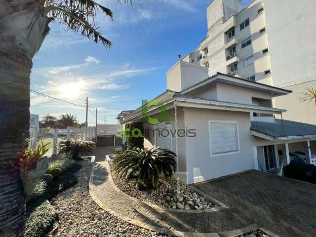 Casa com 03 quartos com 02 suítes,São José,Palhoça,florianopolis