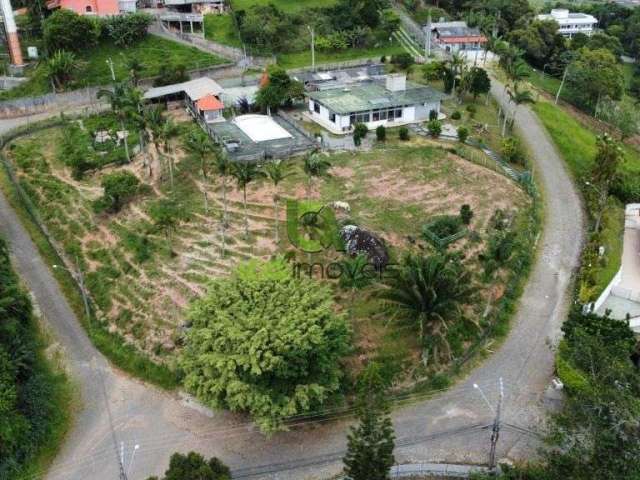 Venda Excepcional: Espaçosa Casa de 220 m² num terreno de 4.925m² com Vista Panorâmica para o mar e 5 Ilhas