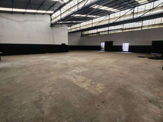 Galpão para alugar, 750 m² por R$ 15.500,00/mês - Jardim Ruyce - Diadema/SP