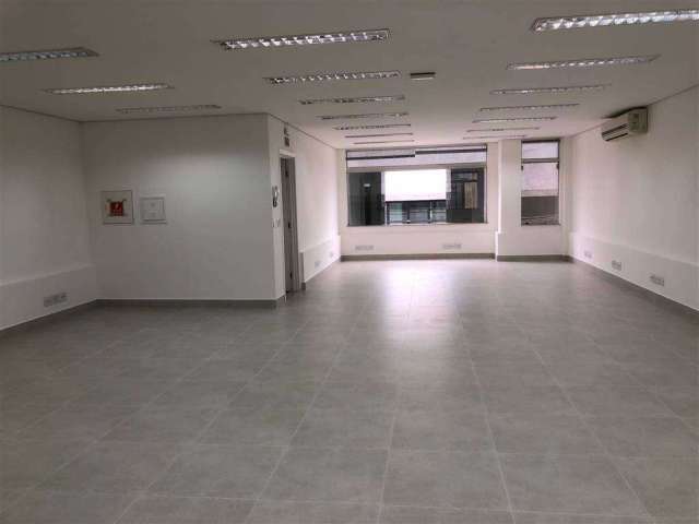 Sala Comercial em Alphaville 120m² por R$4.500,00/mês