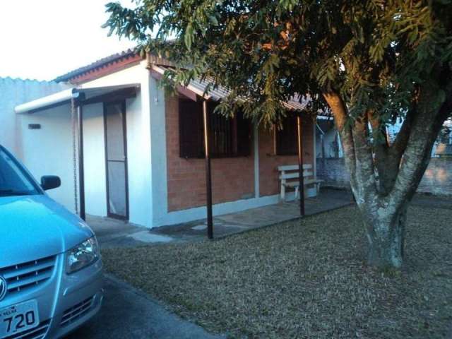 Venda/locação - casa com 3 dormitórios em mariluz na cidade de imbé