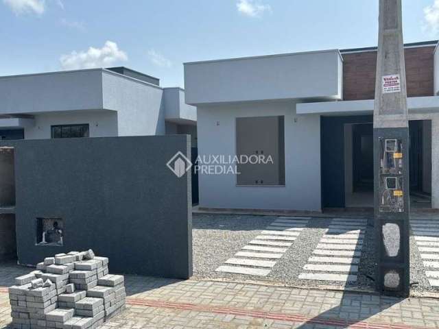 Casa em condomínio fechado com 3 quartos à venda na Rua Carl Gerner, 350, Meia Praia, Navegantes, 65 m2 por R$ 495.000